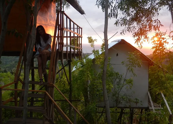 Rumah Pohon 2* Batununggul